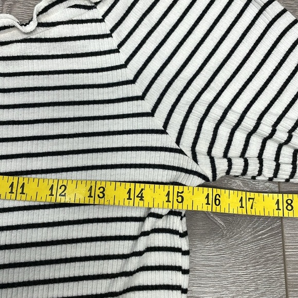 Aeropostale Long Sleeve Off The Shoulder Ribbed Knit Striped Top XL - Picture 6 of 15